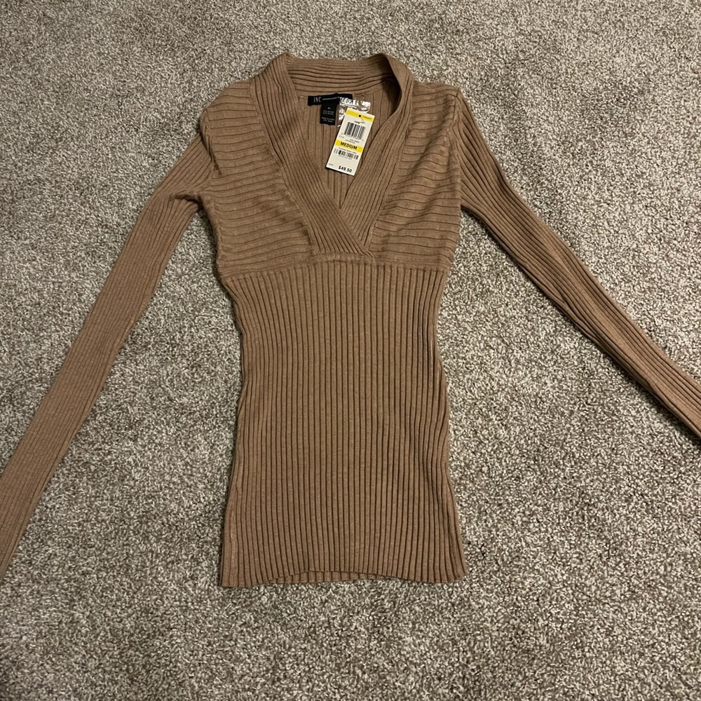 INC top- NWT